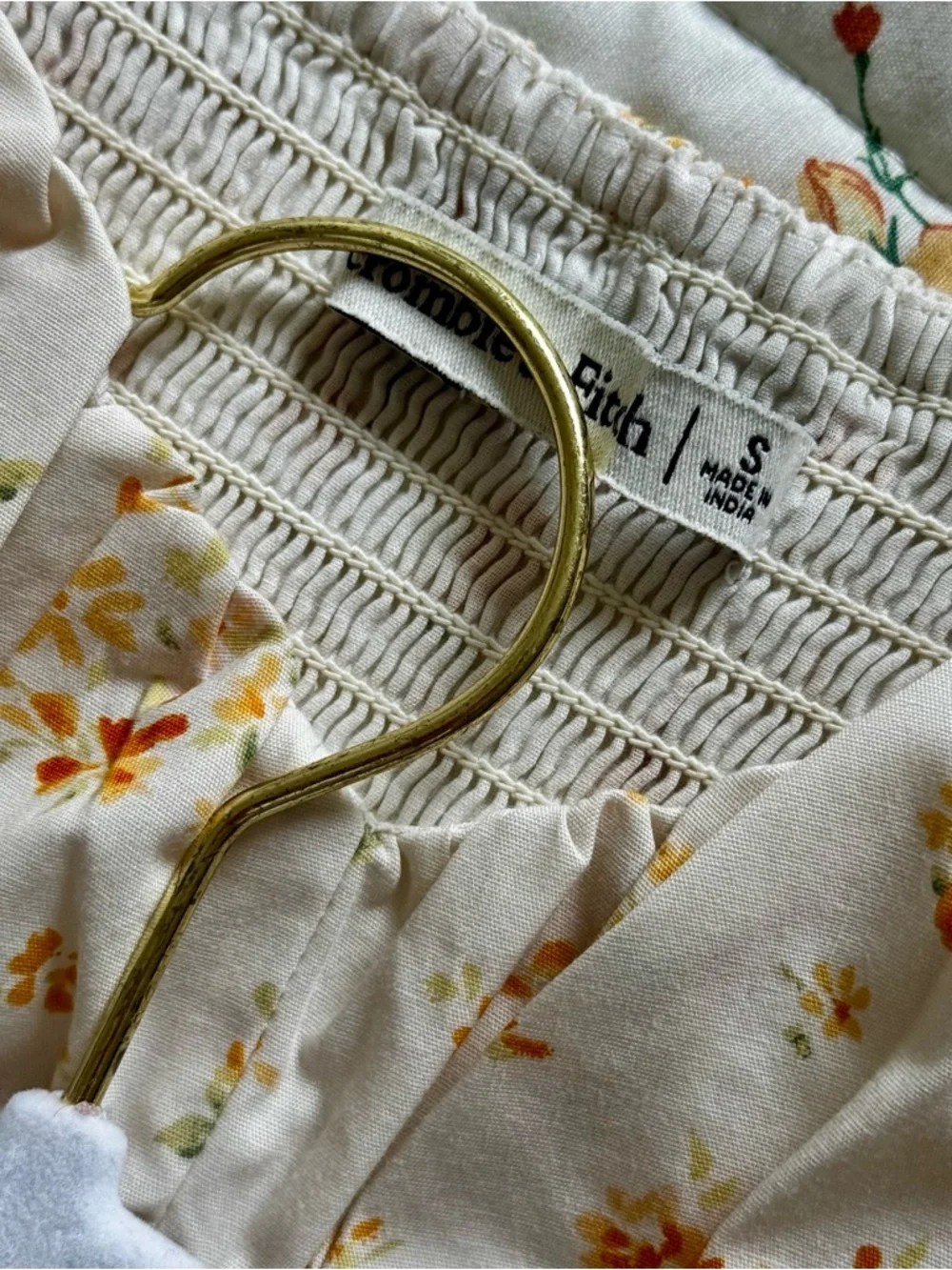 NWOT Abercrombie Puff Sleeve Floral Blouse, Cream & Yellow – Small